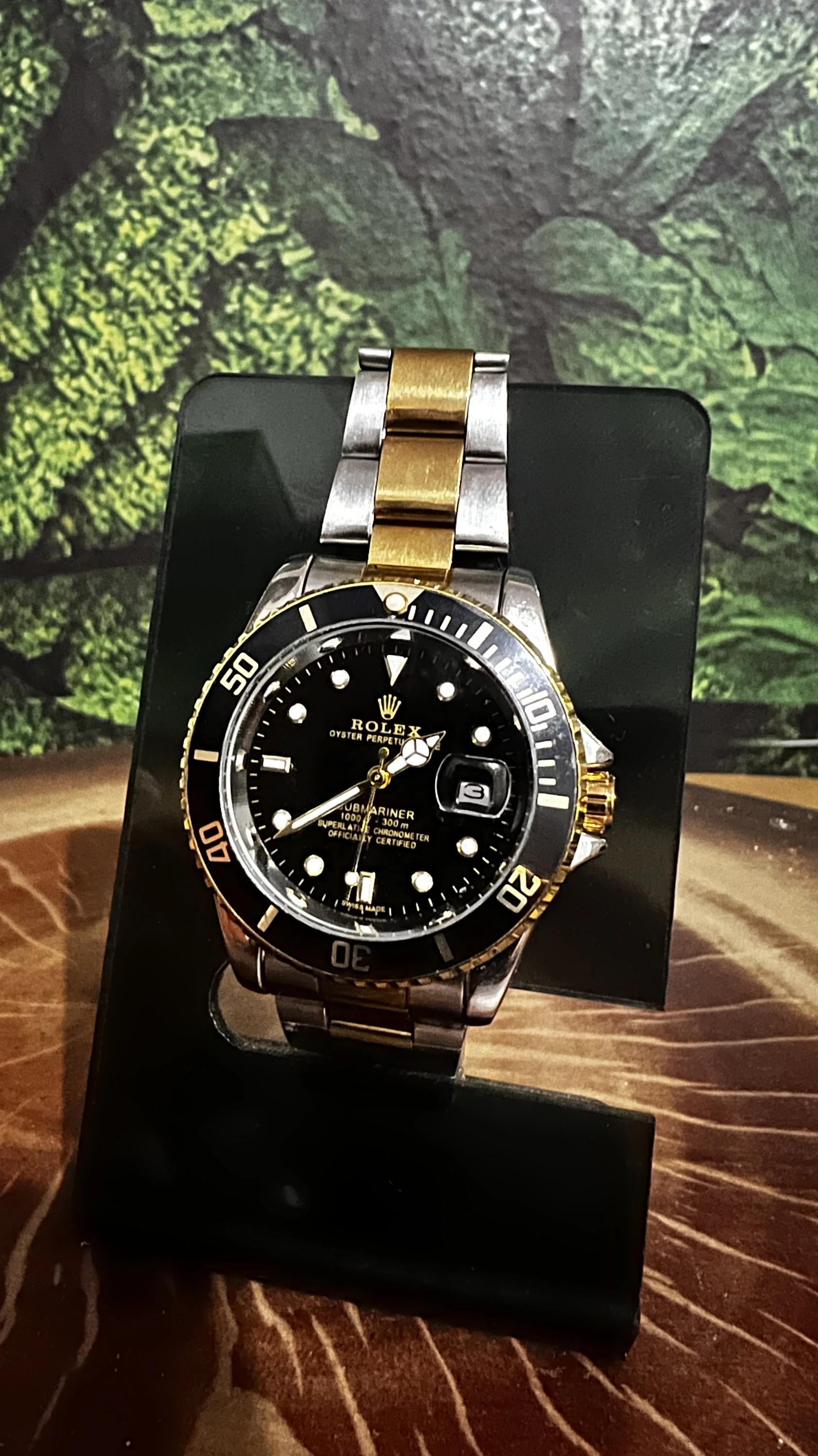 Relógio Rolex Submariner Preto e Dourado